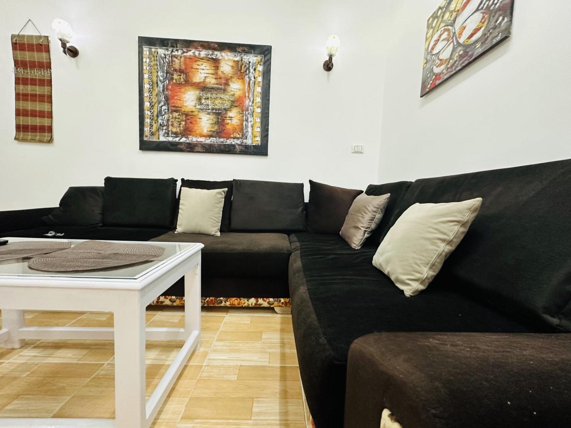 Karibu House Sheraton Road Апартаменты