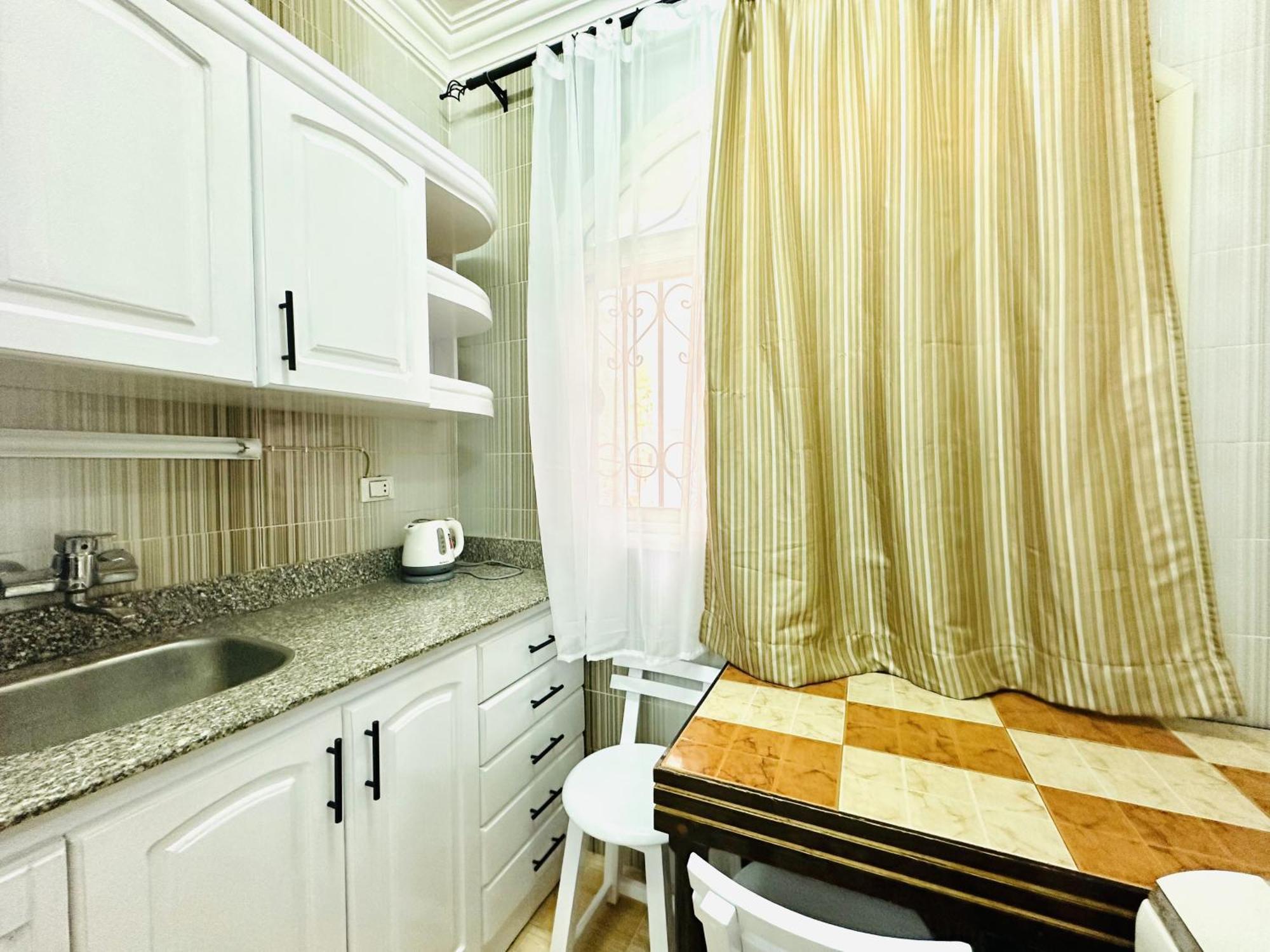 Апартаменти Karibu House Sheraton Road Хургада