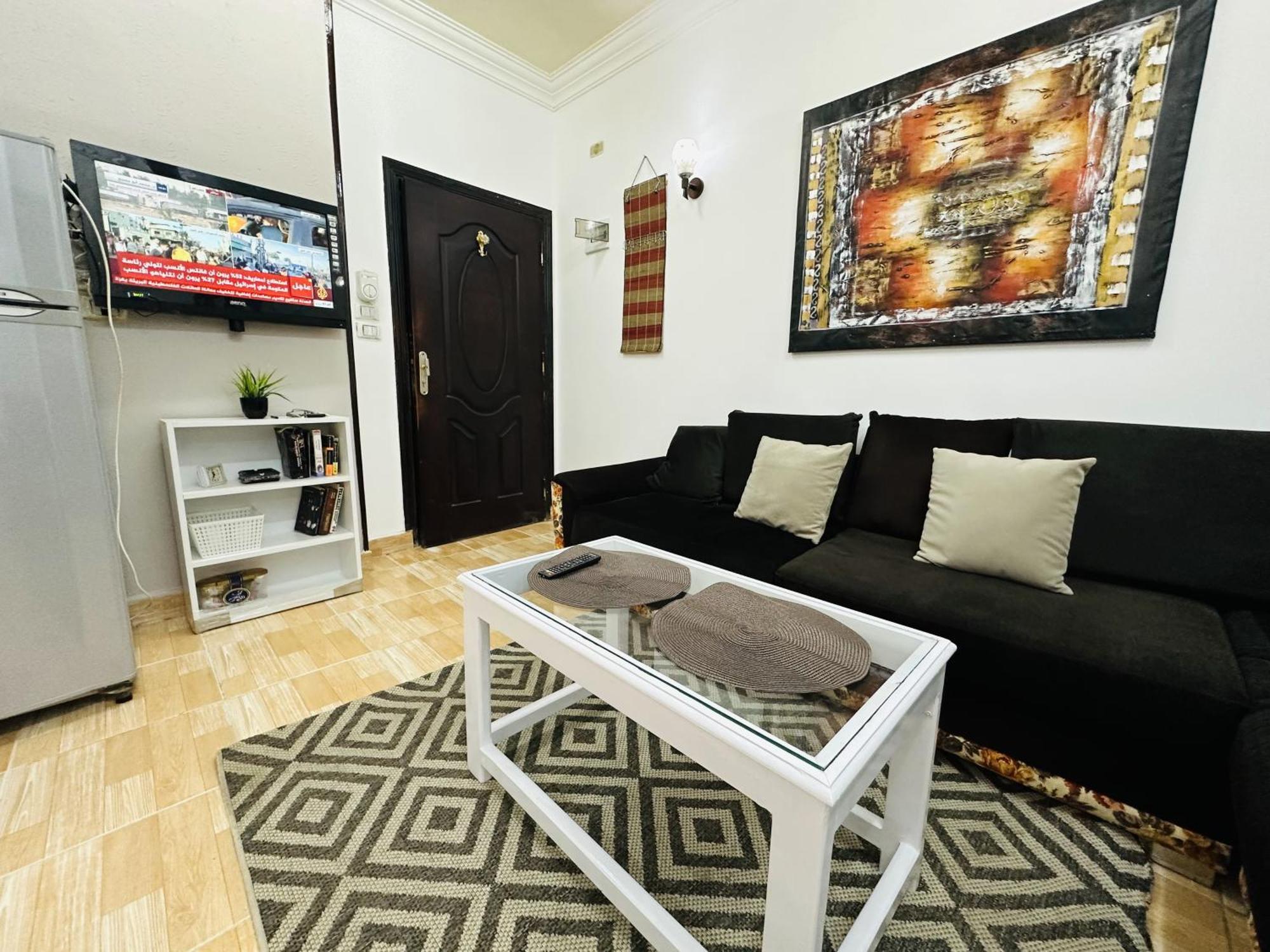 Апартаменти Karibu House Sheraton Road *