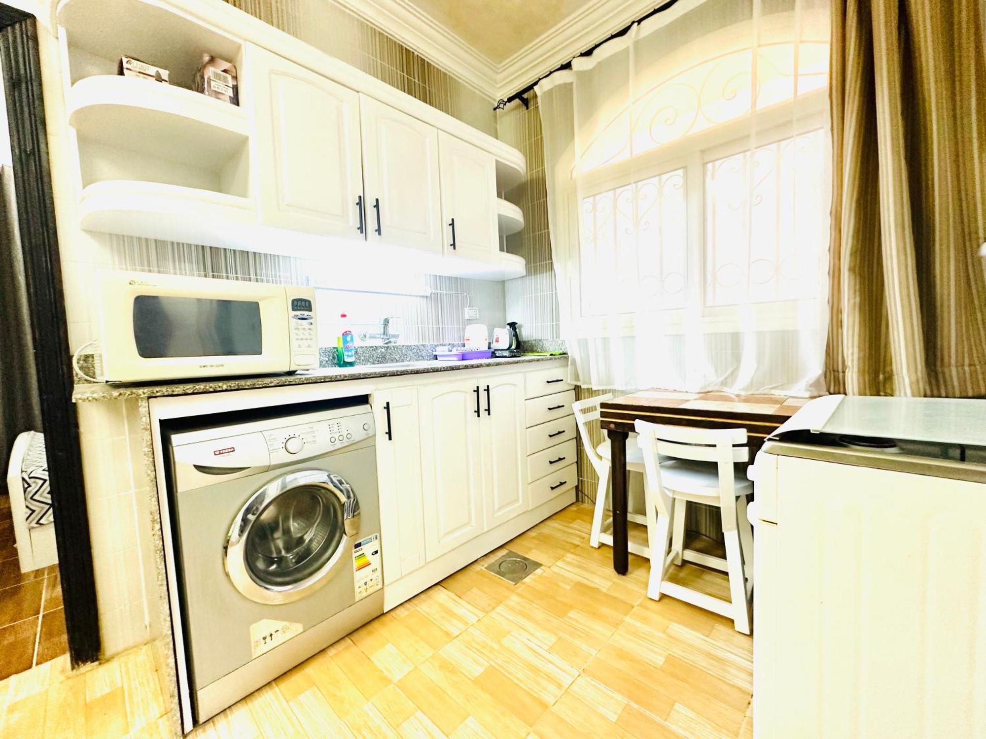 Апартаменты Karibu House Sheraton Road