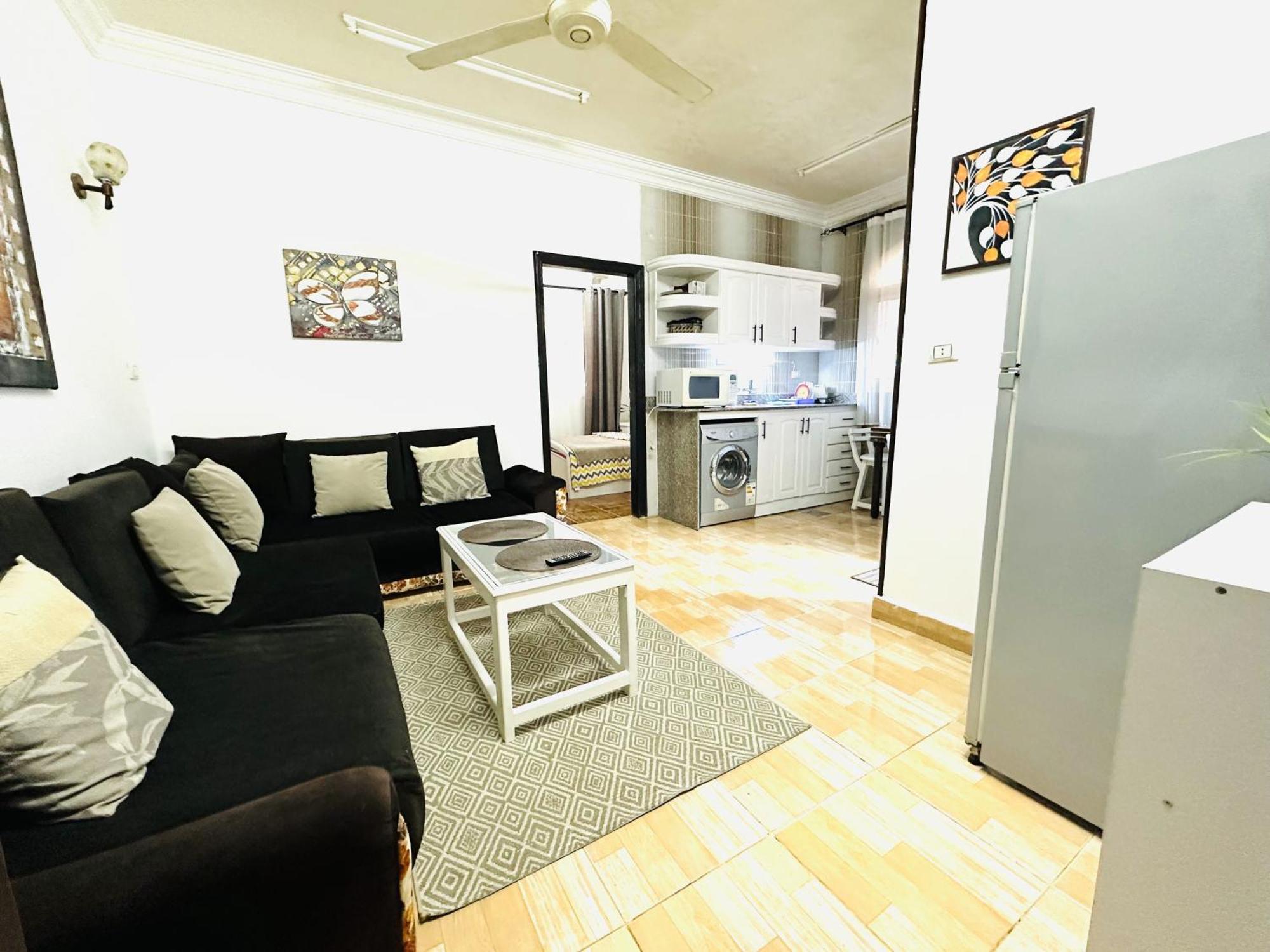 Karibu House Sheraton Road Апартаменти Хургада